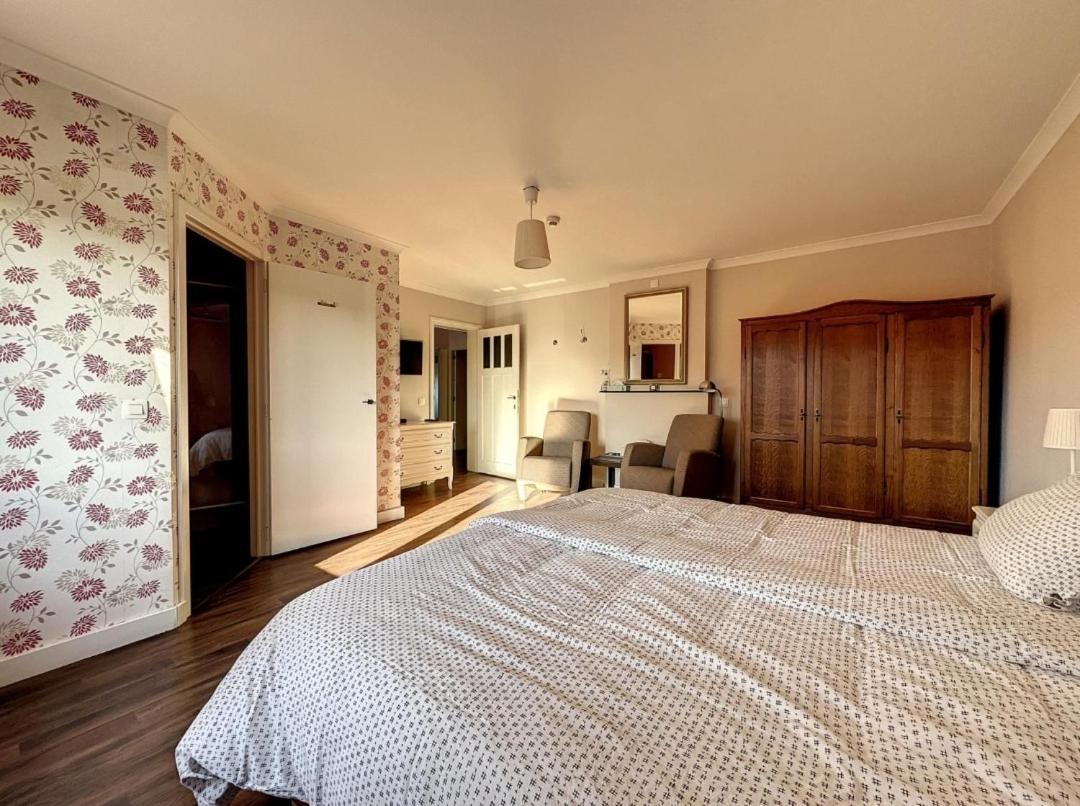 Bed and Breakfast La Cour De Grandmenil Manhay Exterior foto